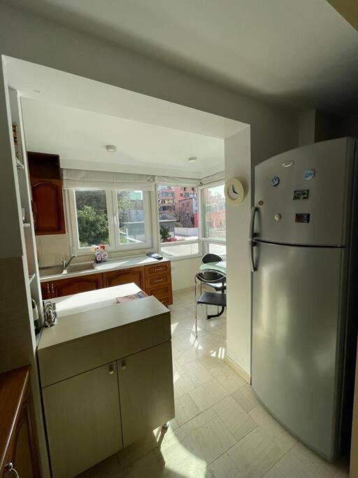 Chic City Retreat - Stylish Apartment In Bllok, Tirana Esterno foto